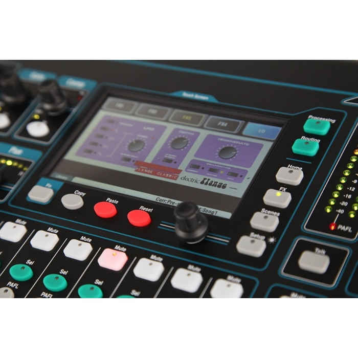 allen-heath-qu-16-rack-mount-digital-mixer-16-mic-line-3-stereo-line-4fx-12-mix-touchscreen-4