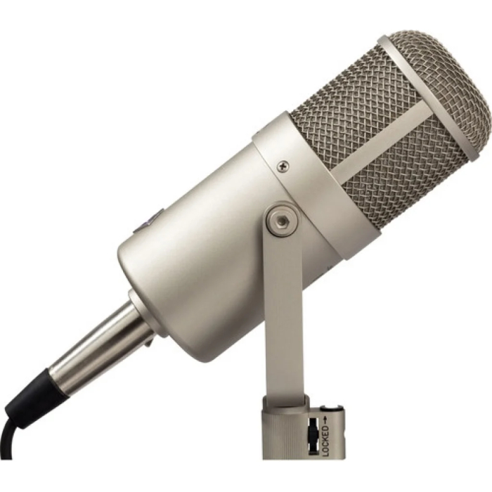 neumann-u-47-fet-collectors-edition-condenser-microphone202-1024x1024-1