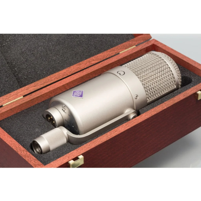 neumann-u-47-fet-collectors-edition-condenser-microphone203-1024x1024-1