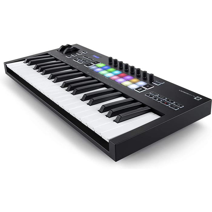 novation-launchkey-37-mk3-midi-keyboards203-1