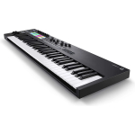 novation-launchkey-61-mk3-midi-keyboards203-1