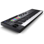 novation-launchkey-61-mk3-midi-keyboards204-1