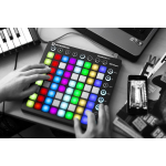novation-launchpad-mk2-midi-keyboards202-1