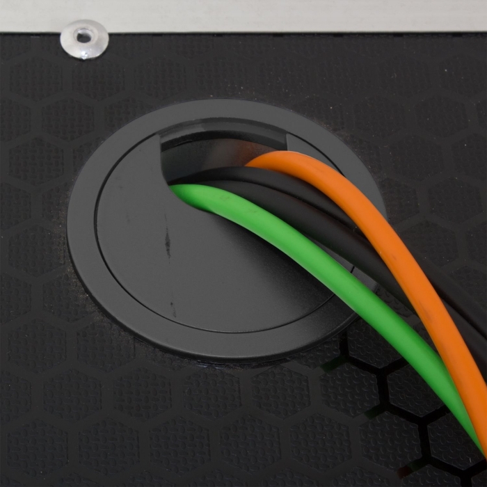 u92049sl2_detail01_cableaccess
