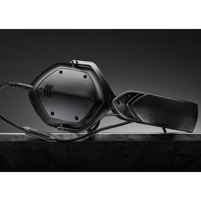 vmoda-lp2-matte-black-headphones-accessories-4