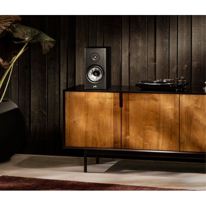 Reserve-R200-Black_Image_in-situ