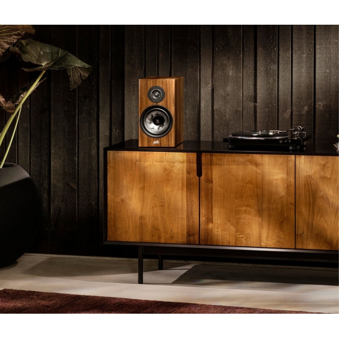 Reserve-R200-Brown_Image_in-situ