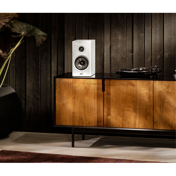 Reserve-R200-White_Image_in-situ